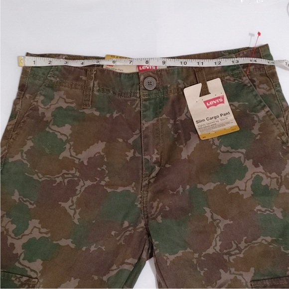 - Levi’s Cargo Pants - Picture 6 of 6